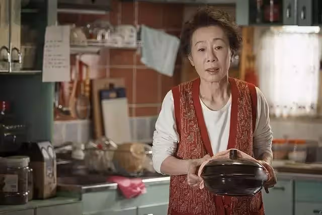 一位六旬阿姨的晚年:六千一月的退休金,在兒女家被視為「仇人」