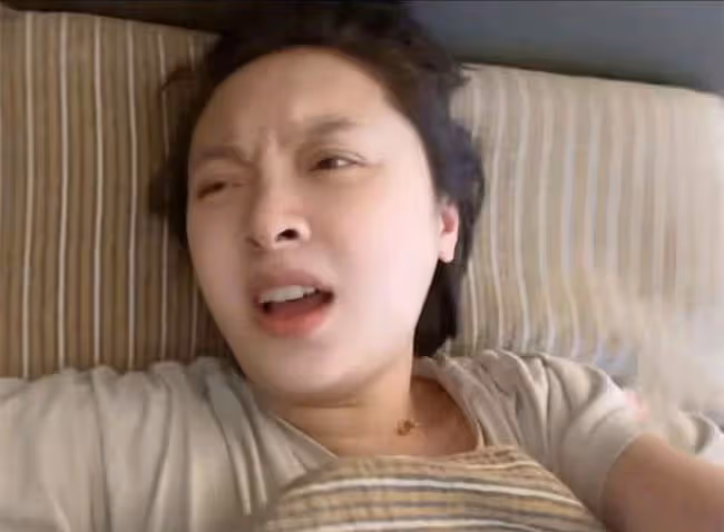 知名女星臨產前哽咽訴苦!恥骨疼到無法走路,整宿睡不著情緒失控