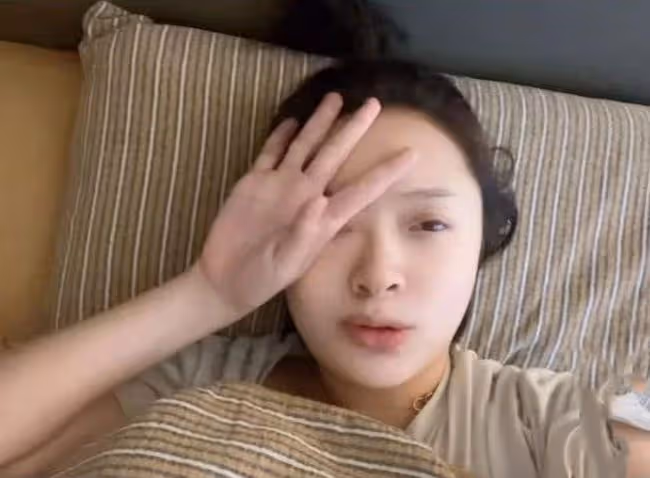 知名女星臨產前哽咽訴苦!恥骨疼到無法走路,整宿睡不著情緒失控