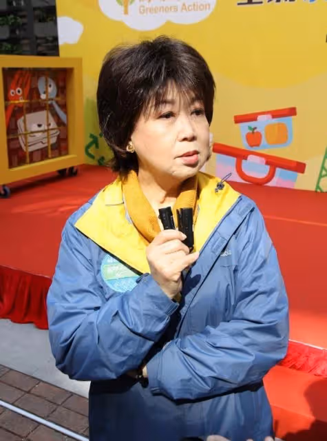 老戲骨抱怨不受TVB重用,拒絕1千元片酬邀約,卻被網友批不懂感恩