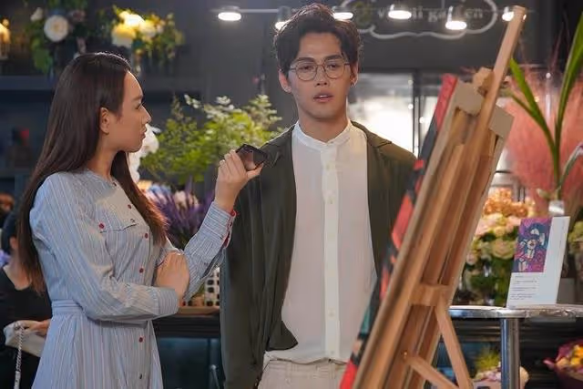 香港帥氣歌手憑TVB新劇角色出圈，去年與邵氏簽約，首次挑戰反派