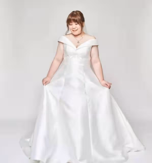 肥不是罪!TVB女星為大碼婚紗品牌拍廣告,盡顯清純一面仙氣滿溢