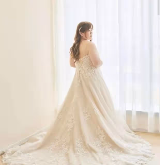 肥不是罪!TVB女星為大碼婚紗品牌拍廣告,盡顯清純一面仙氣滿溢