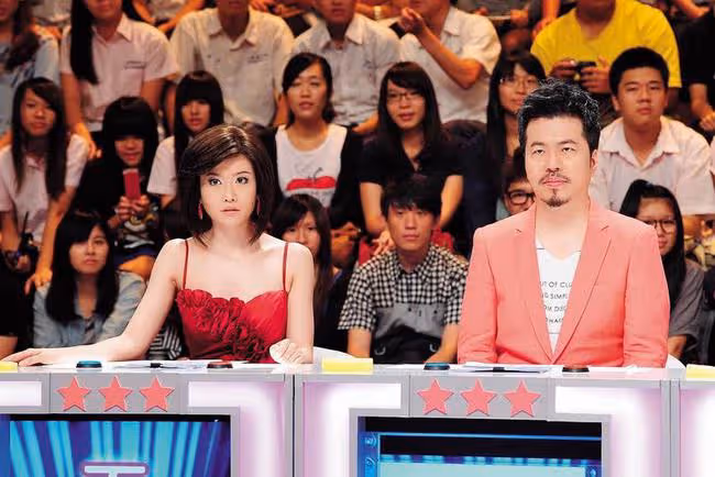 50歲女星回台探親,自曝在內地直播實現財富自由,月營收超4600萬