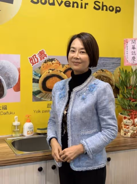 56歲女星自曝想出家,父親欠債弟弟多次進監獄,3年內痛失3位親人