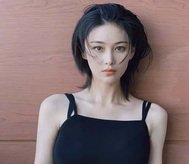 張馨予後知後覺,感嘆自己當時跳的拖拉機舞:現在看來居然有點二