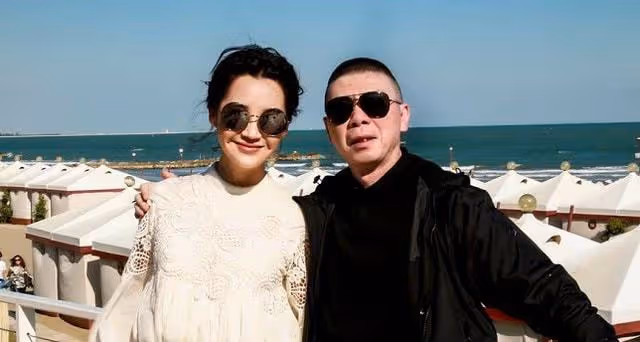 被稱為中國最美酒窩美女,眾多宅男夢中情人,今52歲狀態驚艷眾人