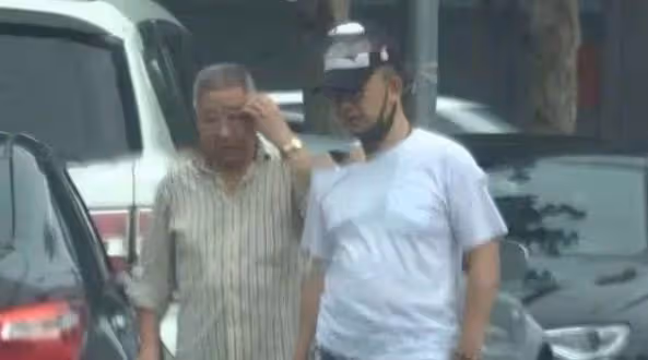 7年前，那個因「夜宿門」身敗名裂的黃海波，如今過得怎麼樣了？