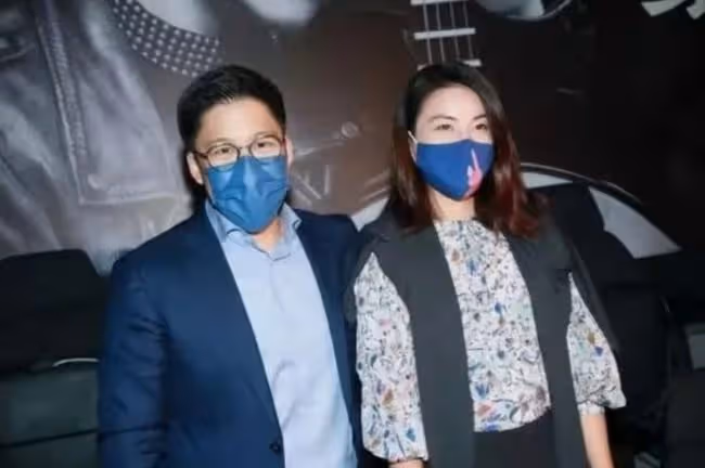 霍啟剛參加大型派對,現場有2人初步確診,過百名賓客需送檢隔離