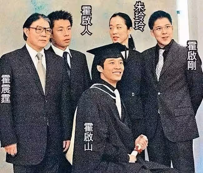 霍啟剛參加大型派對,現場有2人初步確診,過百名賓客需送檢隔離