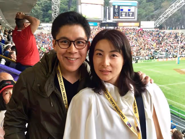 霍啟剛參加大型派對,現場有2人初步確診,過百名賓客需送檢隔離