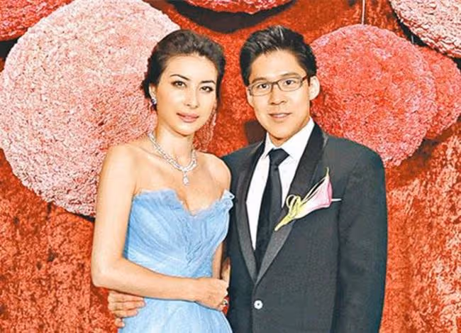 霍啟剛參加大型派對,現場有2人初步確診,過百名賓客需送檢隔離