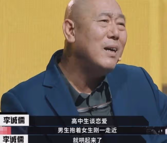 把髮妻兒子趕出家門娶小18歲嬌妻,婚後對方不生孩子還把他甩了