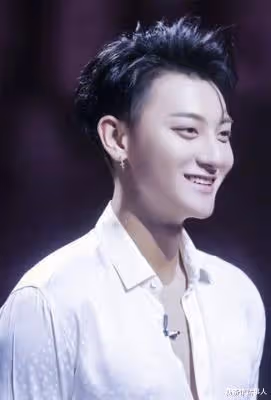 零緋聞的男明星,是鋼鐵直男還是真正好男人?