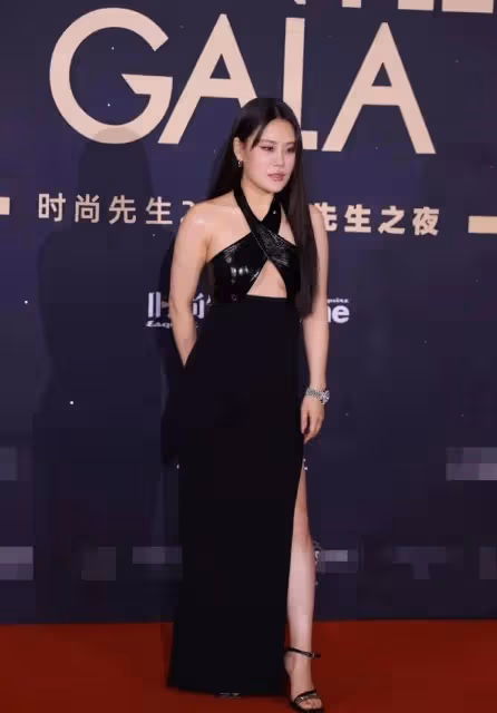 張雨綺顏值崩了,熱評清一色都在吐槽她瞎作