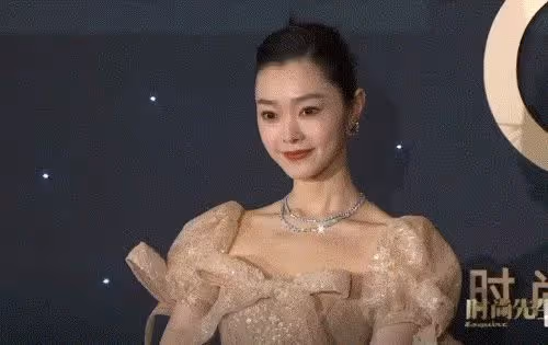 張雨綺顏值崩了,熱評清一色都在吐槽她瞎作