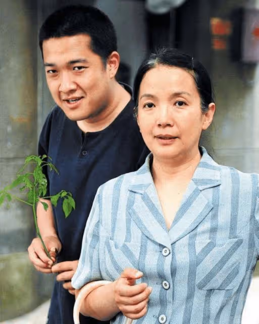 張豐毅兒子中戲畢業,演男一邀張豐毅觀看,張豐毅:你演男一能看?
