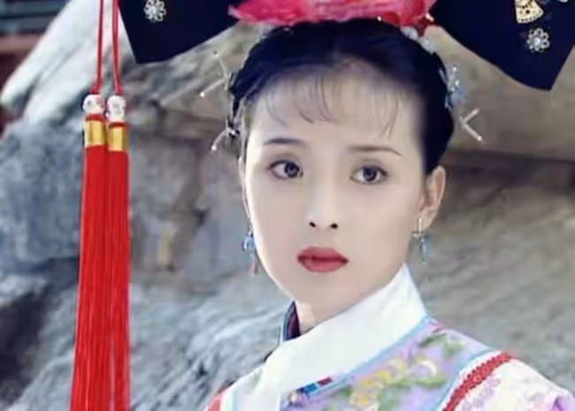 48歲王艷入駐視頻平台,膚白貌美靈動似少女,開口溫柔夢回晴格格
