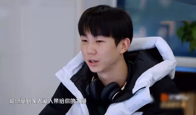28歲快男白舉綱自曝已婚!坦言婚姻穩定幸福,早已戴戒指感情甜蜜