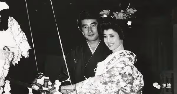 我的天,她居然真是被渣男逼死的。