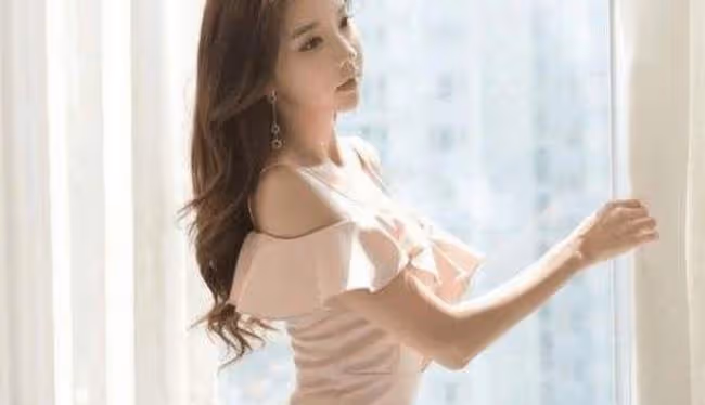 「好累,讓哥哥再睡會」,喝斷片了,醒來身邊睡個男人