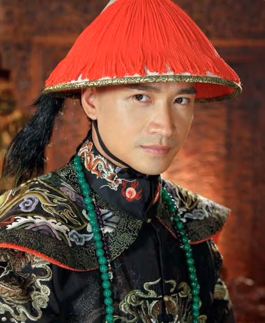 46歲的何晟銘，走到今天該怪誰呢？成於於正敗於自己