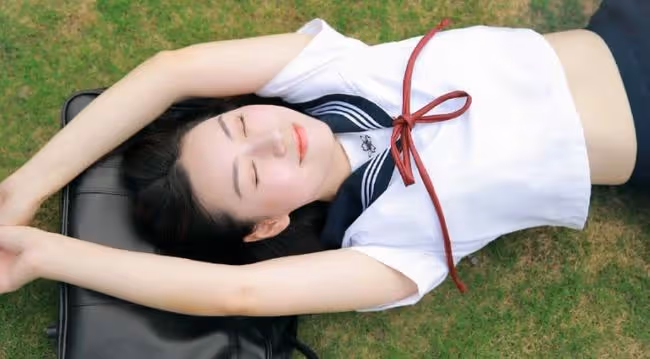 「所以你是饞我身子？」看過他的身體之後，夜裡我春心蕩漾
