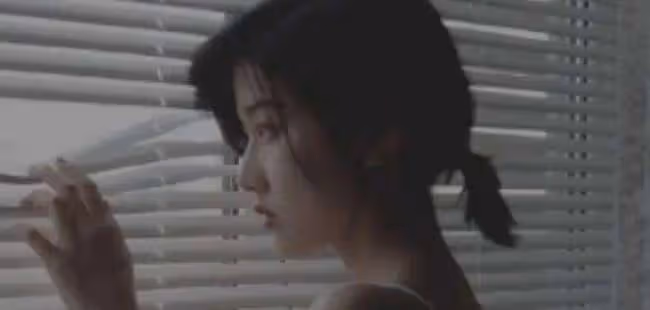 酒吧內偶遇寂寞少婦,一番雲雨後,她特別滿意,錢包多了2000塊錢