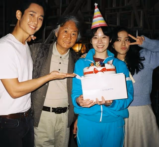 《雪滴花》Jisoo丁海寅等同劇演員悼念金美秀,207號室友們全悲哀