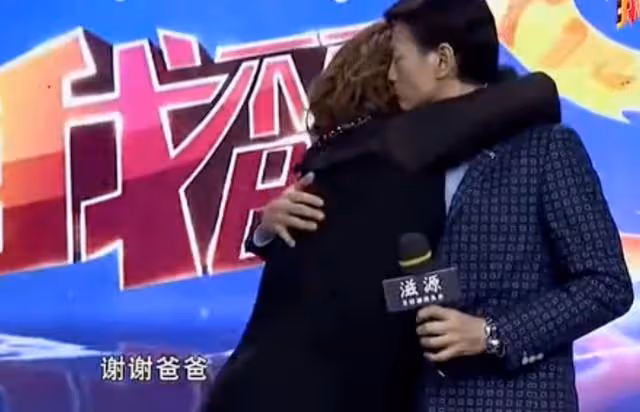 鄭少秋的偏心:大女兒失聯,二女兒扔給前妻,專寵現任妻子女兒
