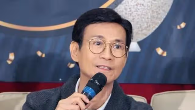 鄭少秋的偏心:大女兒失聯,二女兒扔給前妻,專寵現任妻子女兒