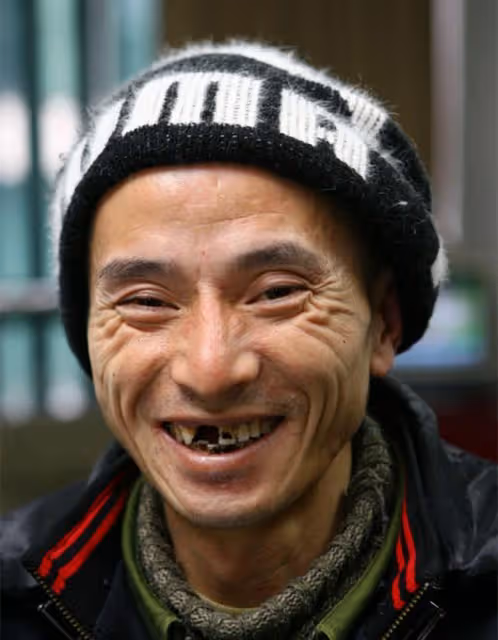 曾火遍全球的網紅「犀利哥」,10年過去了,如今他的生活怎麼樣?