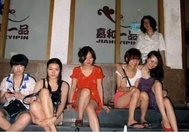 「文藝女神」晚晚：從大臉網紅到京圈貴婦，她遠比你想的精彩