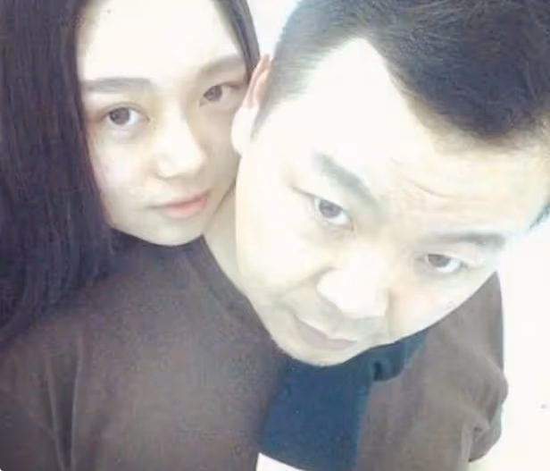 「文藝女神」晚晚：從大臉網紅到京圈貴婦，她遠比你想的精彩