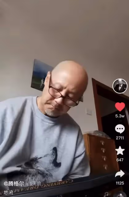61歲騰格爾私宅一角曝光,家具樸素太簡陋,曾因請客耗光五百萬