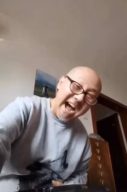 61歲騰格爾私宅一角曝光,家具樸素太簡陋,曾因請客耗光五百萬