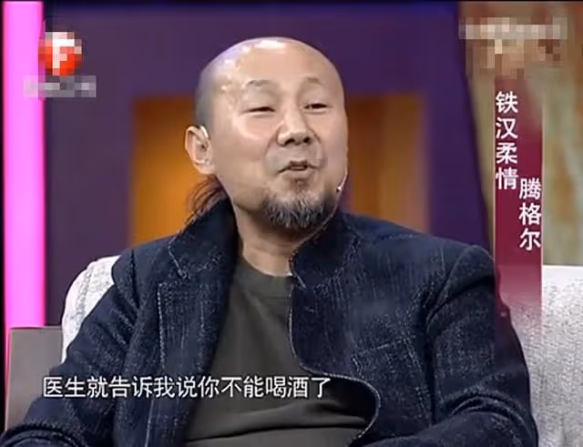 61歲騰格爾私宅一角曝光,家具樸素太簡陋,曾因請客耗光五百萬