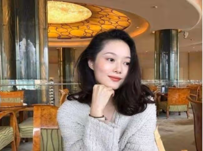 「文藝女神」晚晚：從大臉網紅到京圈貴婦，她遠比你想的精彩