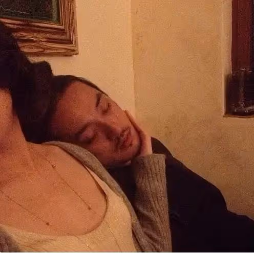 「文藝女神」晚晚：從大臉網紅到京圈貴婦，她遠比你想的精彩