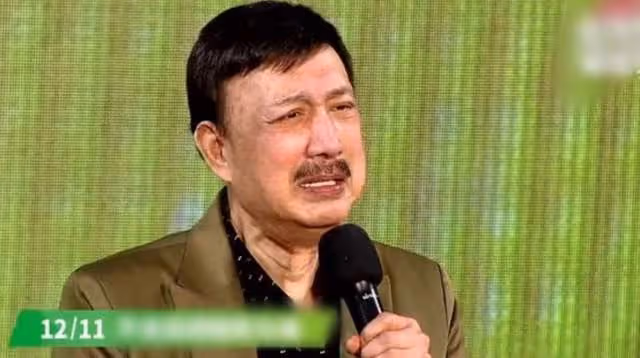 38歲女星7年化療60次,指甲變黑肺部只剩一半,兒子一出生就患病