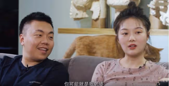 「文藝女神」晚晚：從大臉網紅到京圈貴婦，她遠比你想的精彩