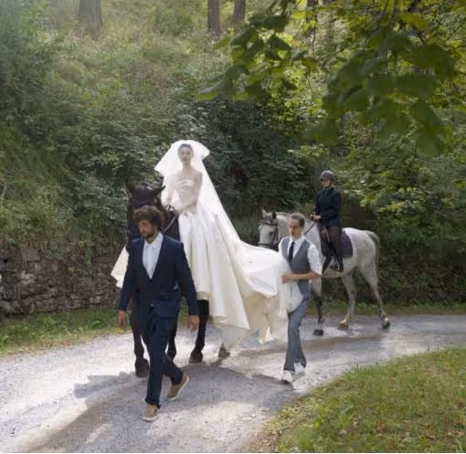 「文藝女神」晚晚：從大臉網紅到京圈貴婦，她遠比你想的精彩