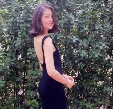 「文藝女神」晚晚：從大臉網紅到京圈貴婦，她遠比你想的精彩