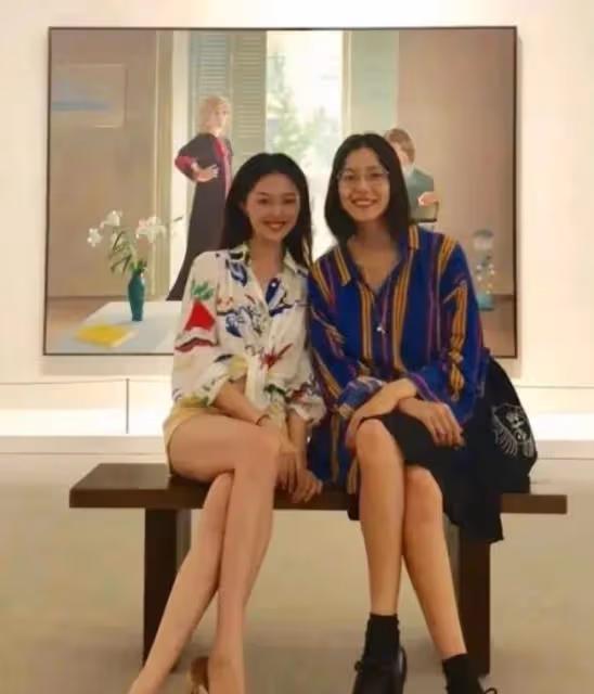 「文藝女神」晚晚：從大臉網紅到京圈貴婦，她遠比你想的精彩