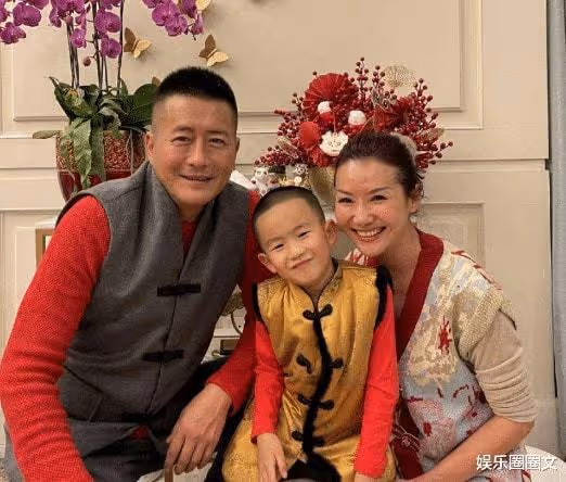 江珊:明明是大美女,感情之路歷經挫折,如今被寵成了「小木偶」