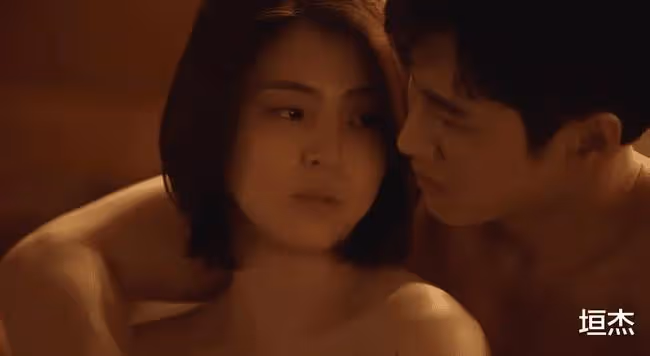 被導演臨時加親密戲,憑反派角色一夜爆紅,打敗全智賢成廣告女王
