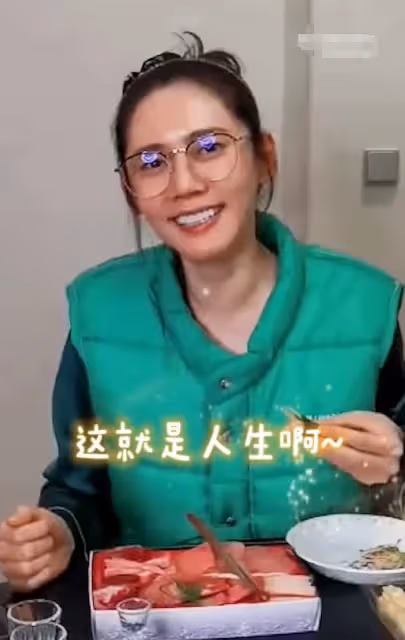 秋瓷炫酒後情緒失控抹眼淚!全程維護於曉光,強調自己真的很幸福