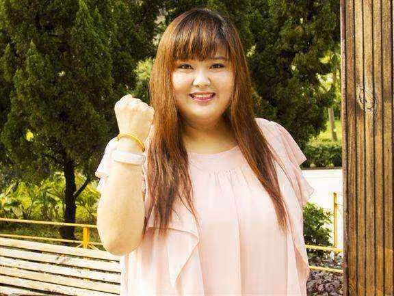 恭喜!TVB離巢藝人陳嘉佳自曝拿到內地身份證,因「細細粒」走紅