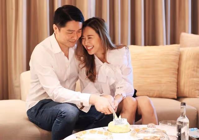 不舍!33歲TVB高學歷港姐小花約滿正式離巢,剛為寶寶舉辦百日宴