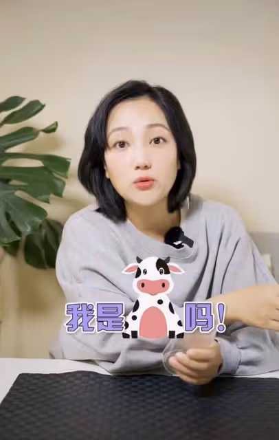 38歲女星高齡產子後遭母乳綁架!自嘲不是奶牛,當眾訴苦情緒失控